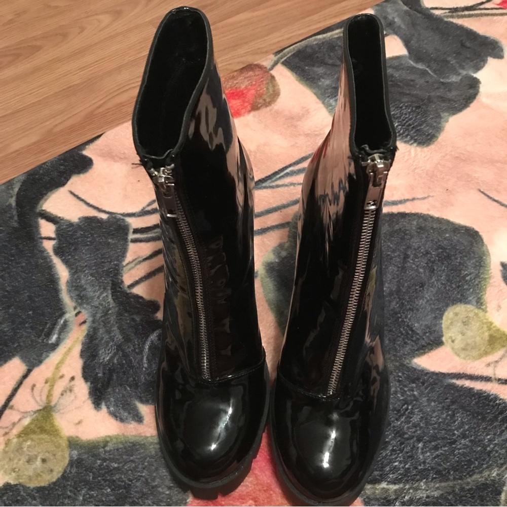 Fashion nova zip up heeled boots